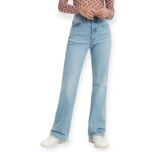 Levi's Ribcage Boot Cut Jeans Premium Denim in Tango Lighten Up Size 27